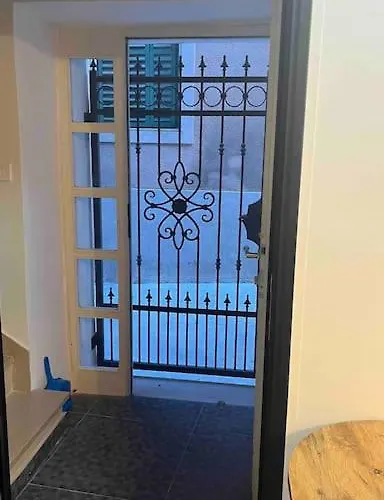 Апартаменти Old Town Zd Studio *